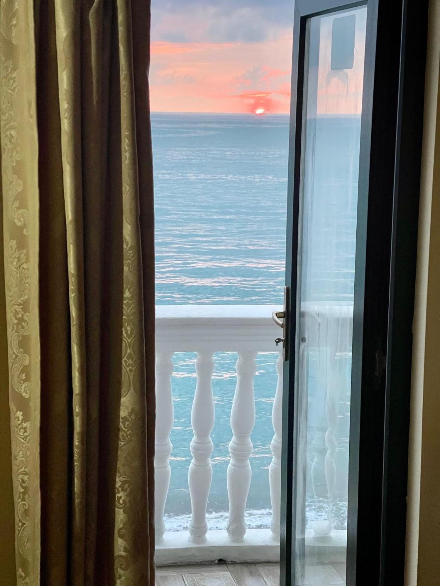Hotel Tramonto Chakvi Luaran gambar