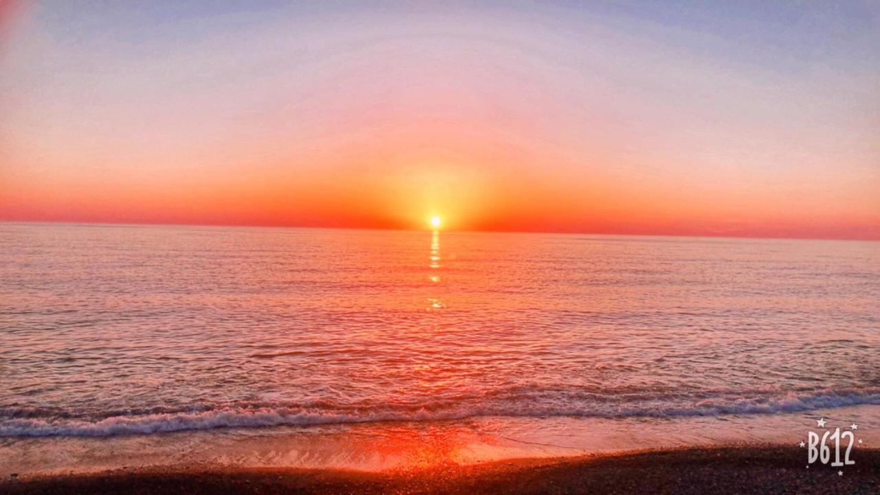 Hotel Tramonto Chakvi Luaran gambar